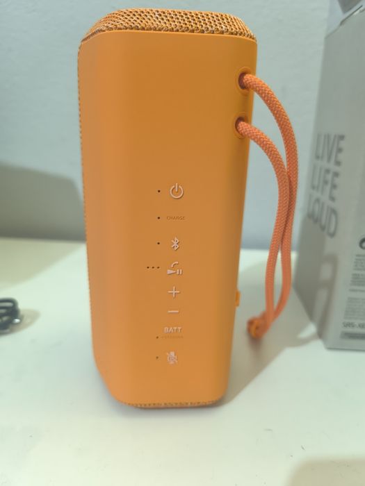 Coluna bluetooth Sony XE200 novo