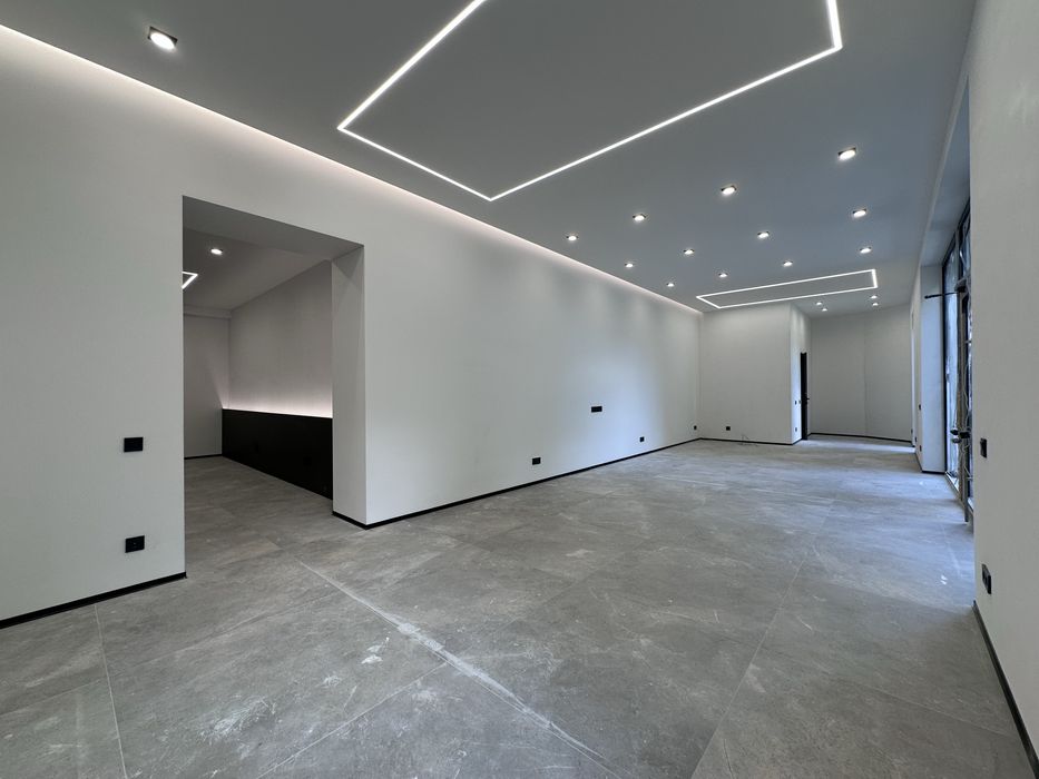 Оренда фасадного комерційного приміщення