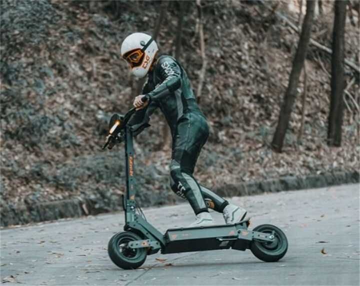 Terenowa Hulajnoga Elektryczna KuKirin G4, , 70km/h, czarny
