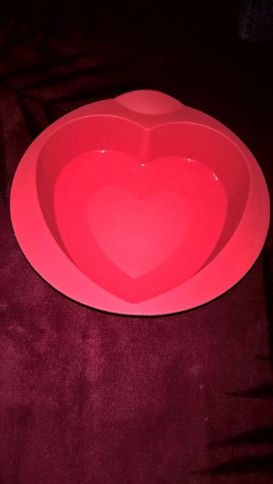 Forma Bolo Silicone Coração Tupperware NOVO