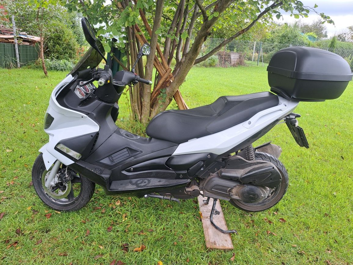 Skuter Gilera nexus 125 , niezawodna i ekonomiczna