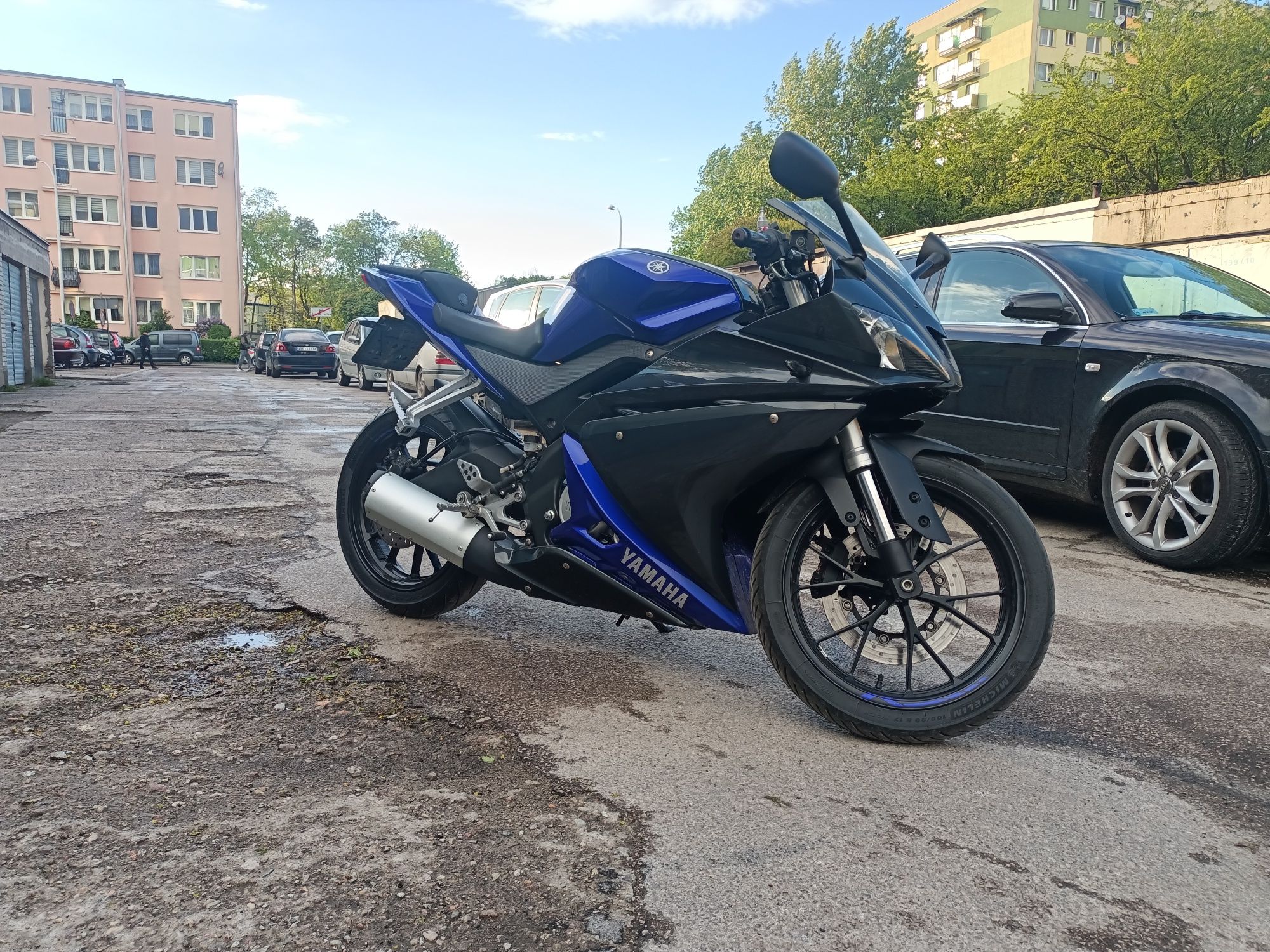 Yamaha YZFr125 ...