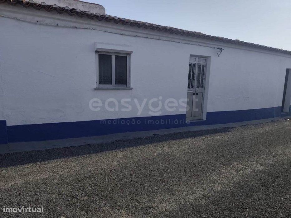 Moradia para Recuperar, localizada em Santa Vitória - Beja