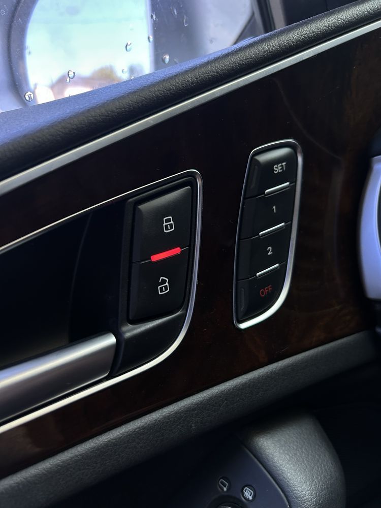 Audi a6c7 2014 3.0TDI quattro (торг біля капоту)