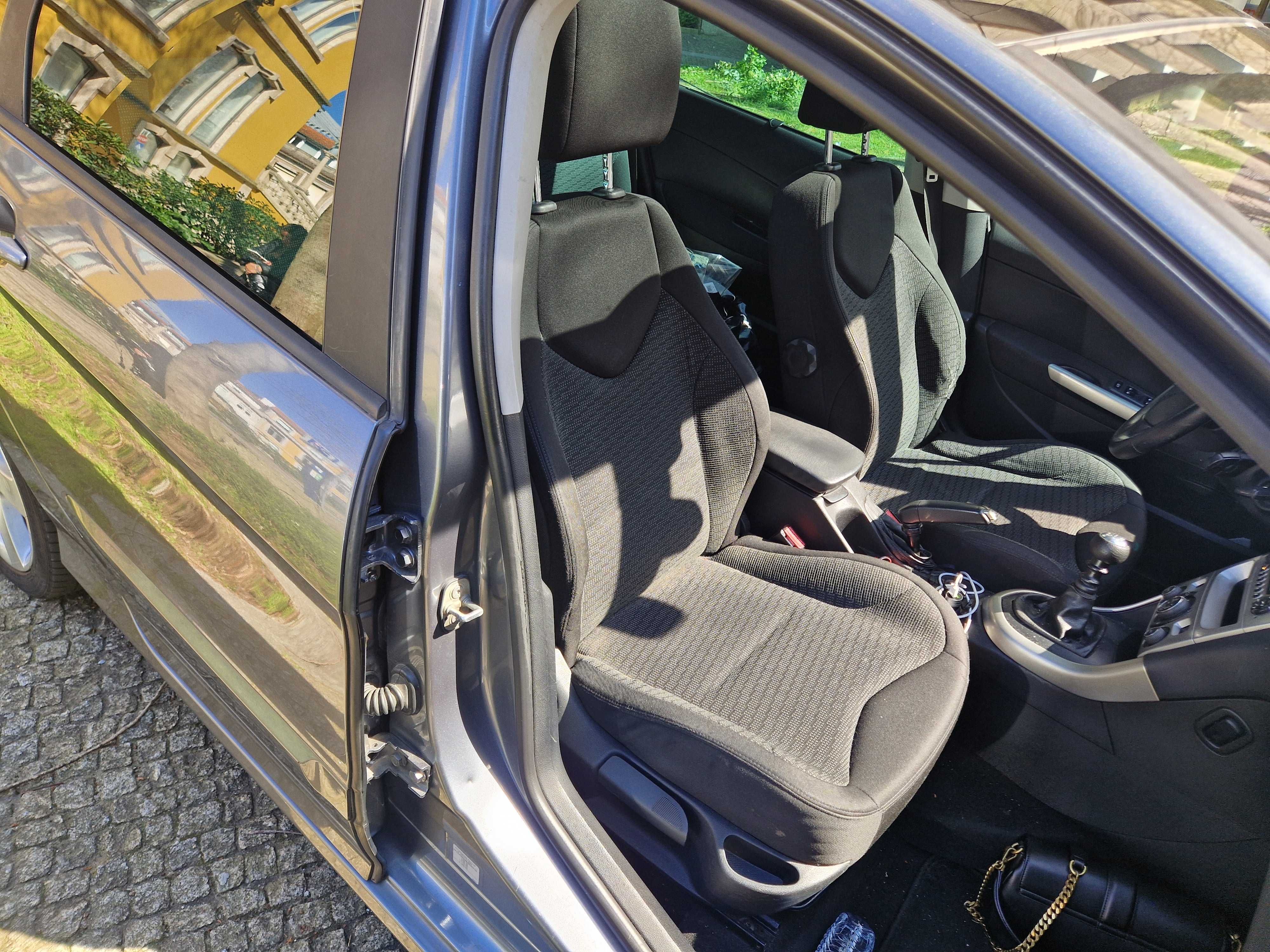 Peugeot 308 sw 1.6 hdi m6 executive 7 lug