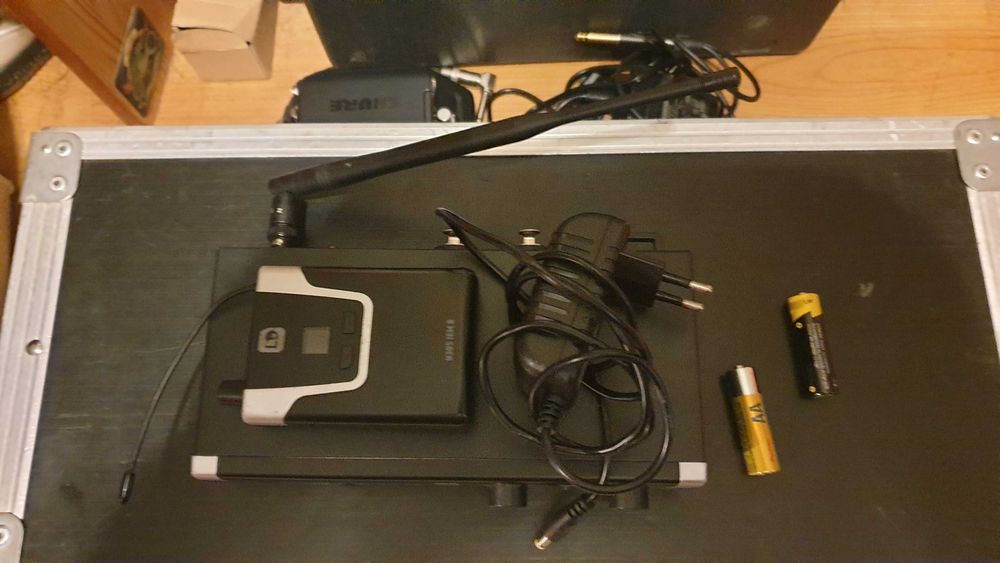 Sistema IN EAR monitoring LD systems U305