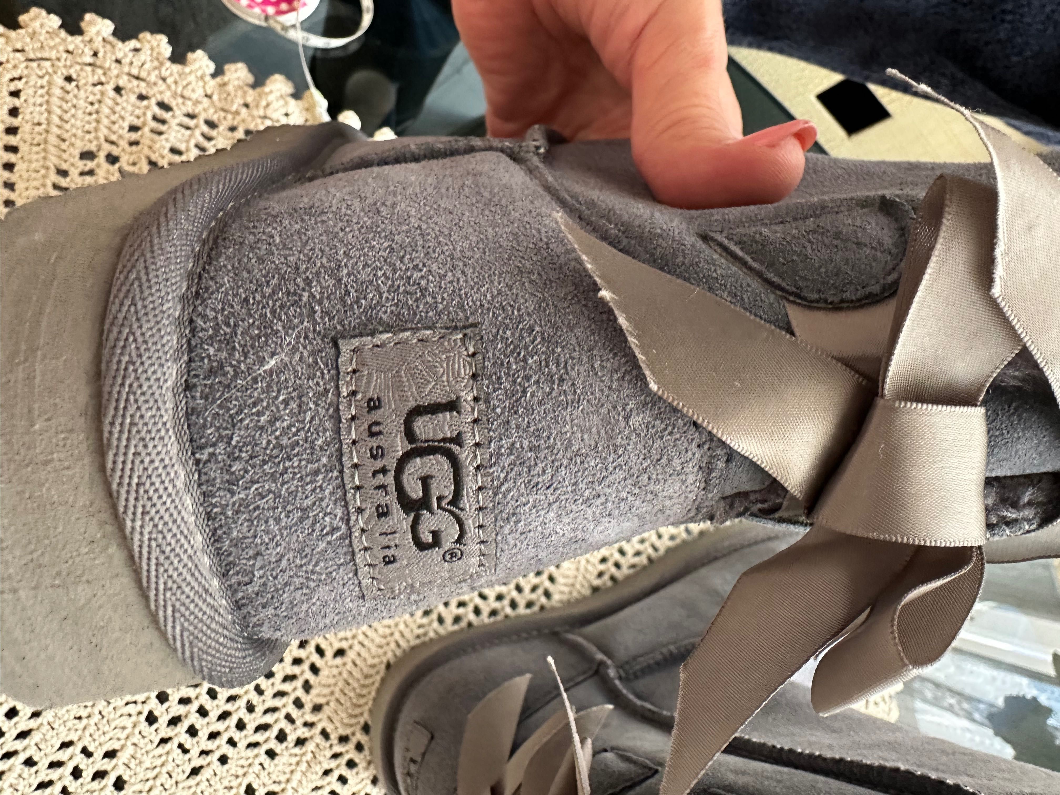 Оригінальні UGG Australia з бантами