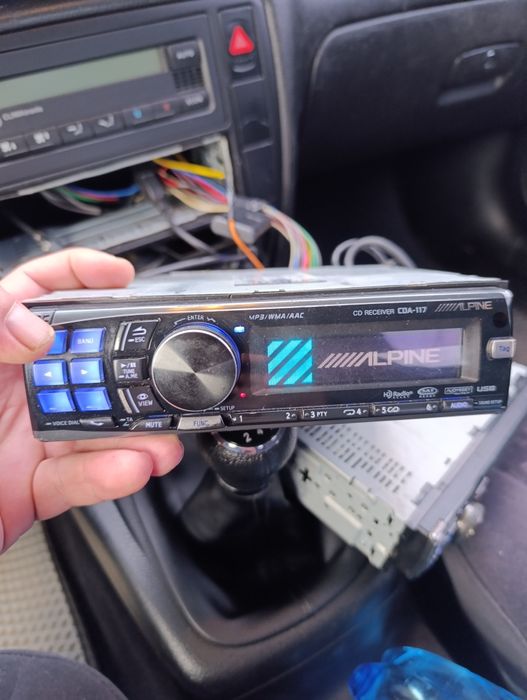 Магнитола Alpine