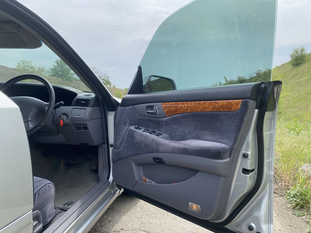 Nissan Gloria 2.5