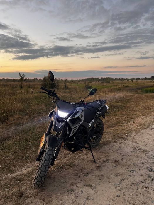 Продам мотоцикл текен 250