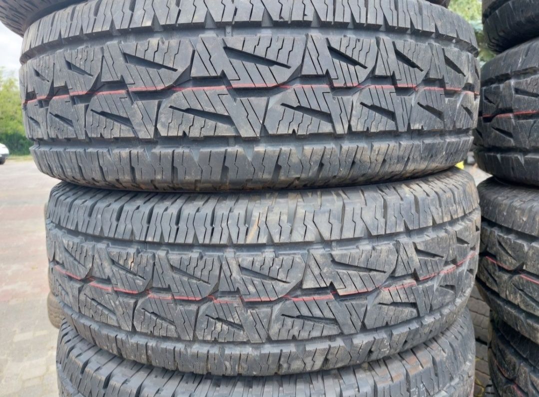 255/70R18 Bridgestone Dueler A/T 100 % Bieżnika
