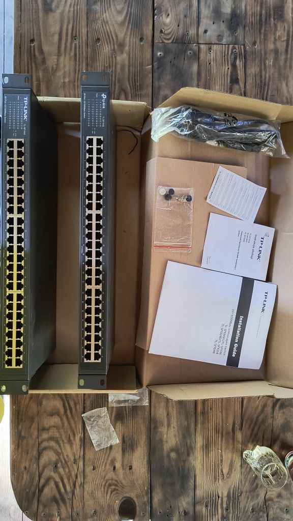 Switch, przełącznik TP-LINK TL-SF1048 2SZT