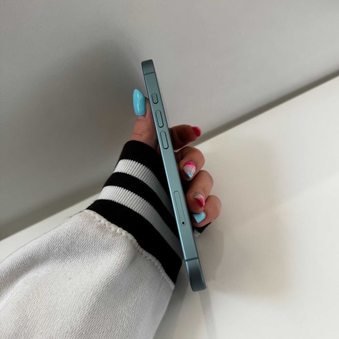OKAZJA! iPhone 16 128GB Teal |