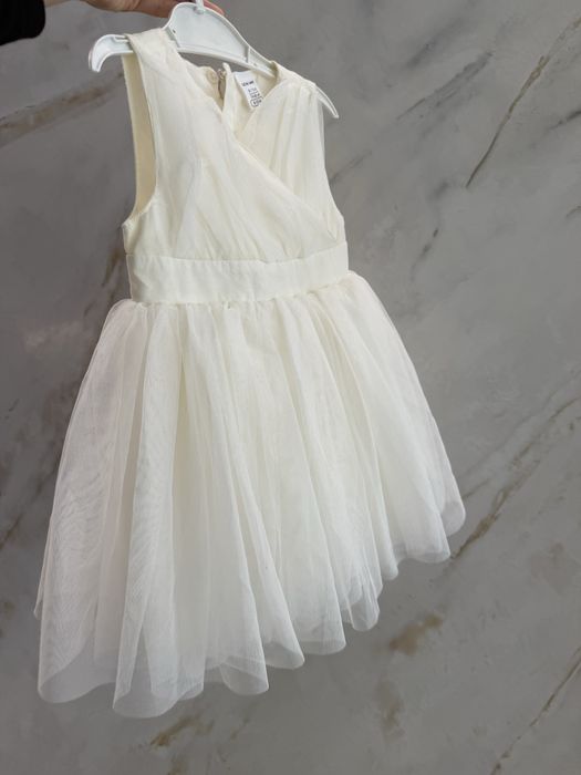 Святкова сукня для дівчинки 9-12 міс