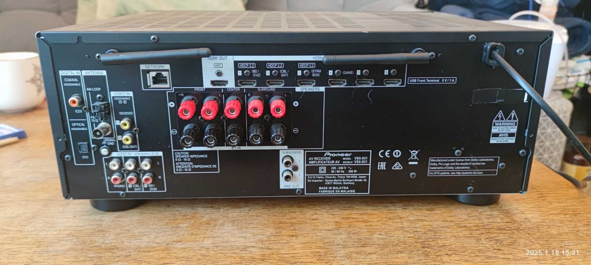 Amplituner Pioneer VSX-831