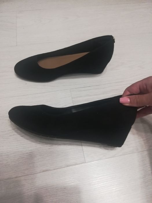 Туфлі нові замшеві Clarks