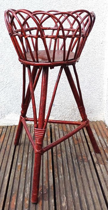 sprzedam kwietnik wiklinowy