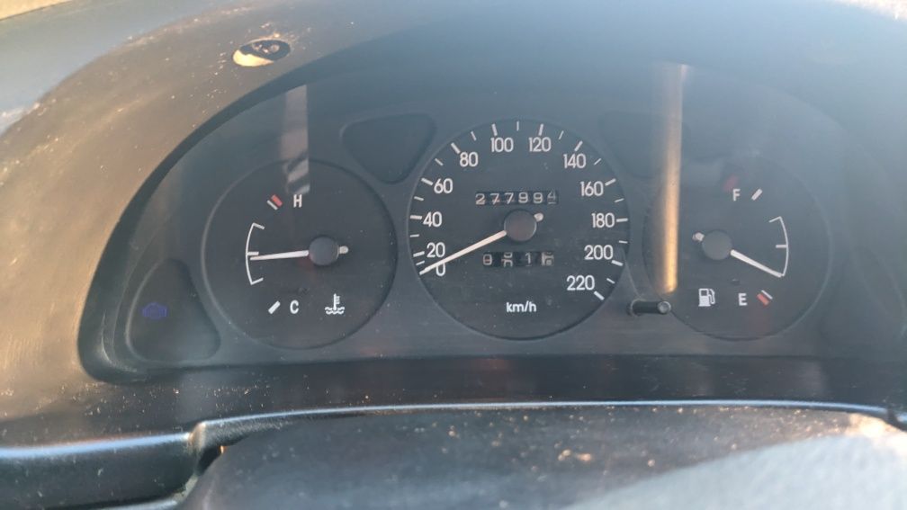 Автомобіль Daewoo Sens