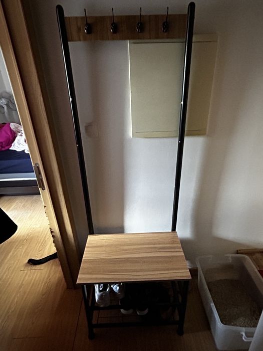 Movel de entrada com cabideiro