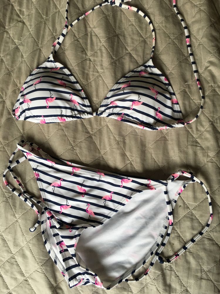 Strój dwu częściowy, kostium kąpielowy. Bikini