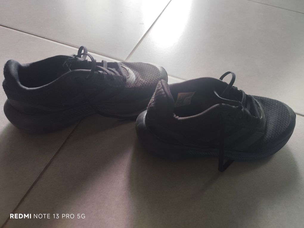 Czarne buty Adidas rozmiar 34