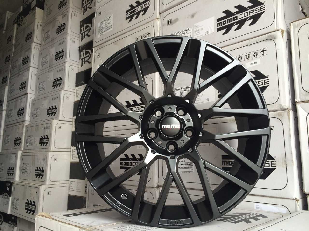 Nowe Felgi Aluminiowe MOMO REVENGE 18 CALI 5X108 KRK