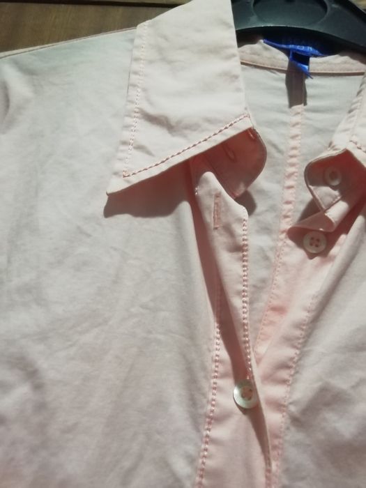 Camisa ESCADA SPORT
Cor : Salmão claro
Tamanho: 36

Muito bonita
Marca