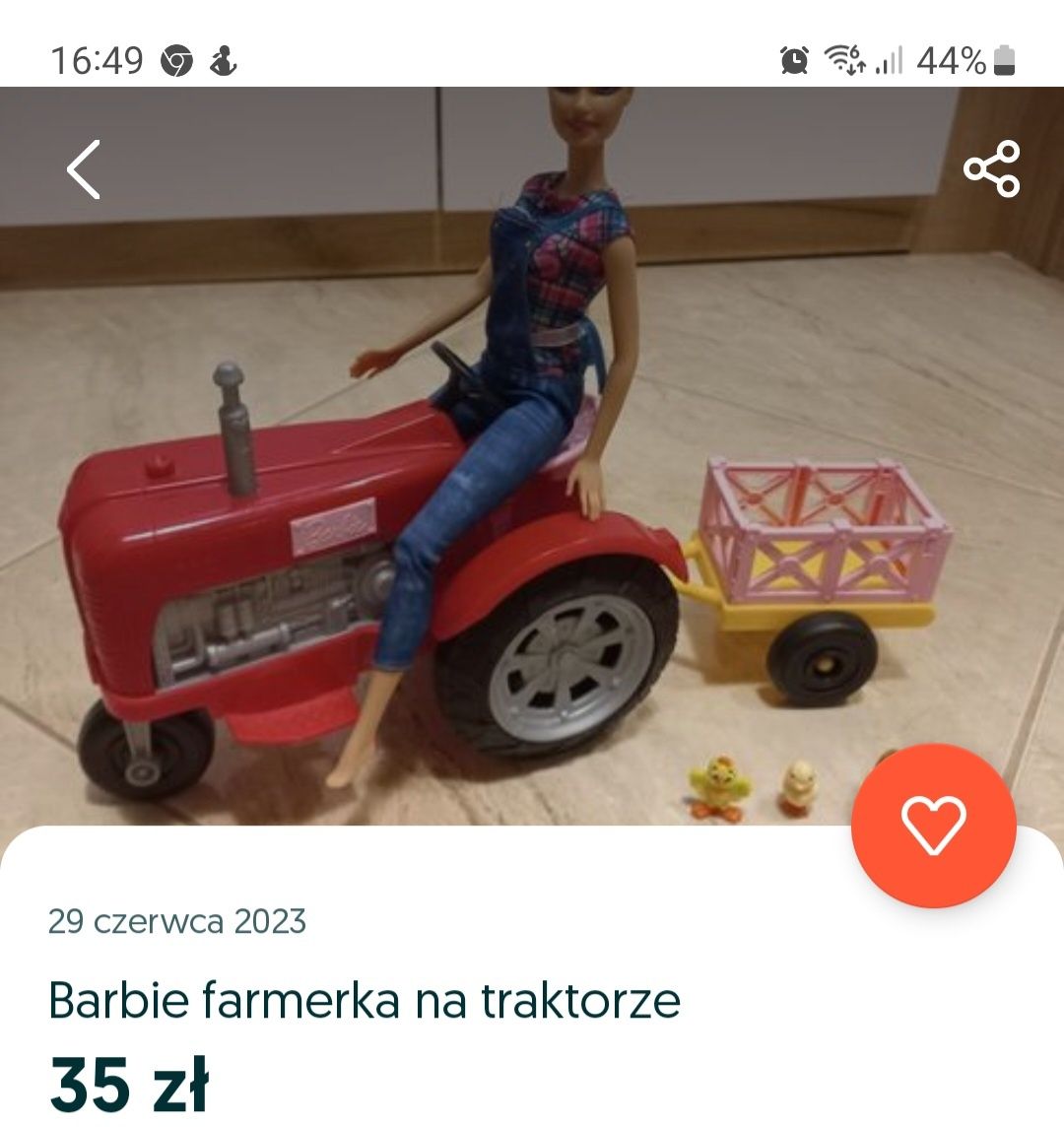 Barbie na traktorze