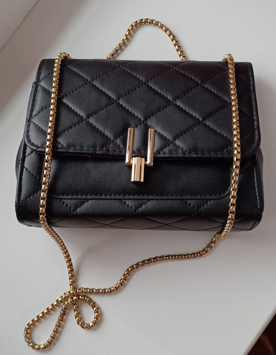 Жіноча стильна сумочка.