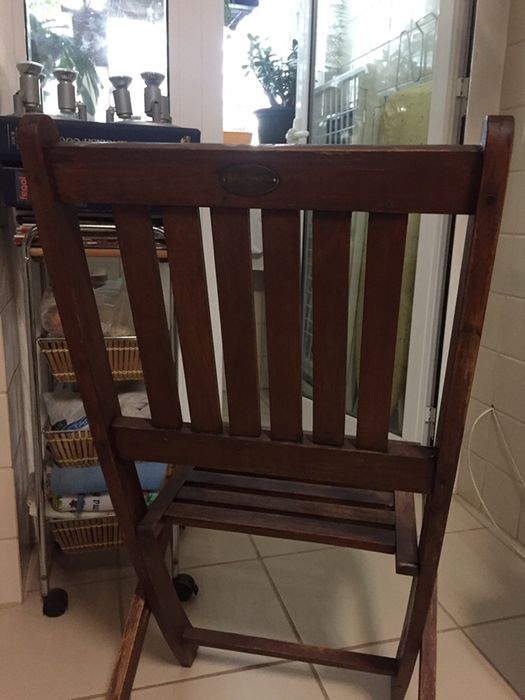 Cadeira articulada em mogno