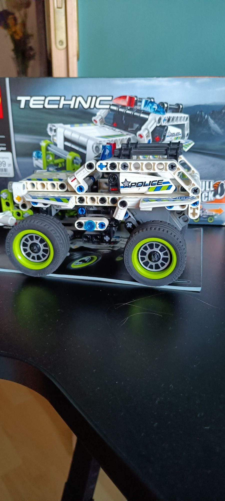 LEGO Technic 42047 Pojazd Pościgowy – Stan Bardzo Dobry, Komplet