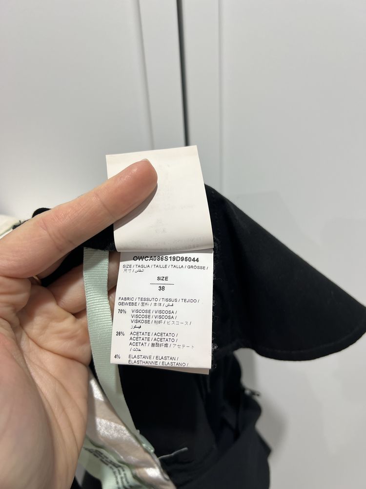 Off-White оригінал Італія чорні капрі бермуди