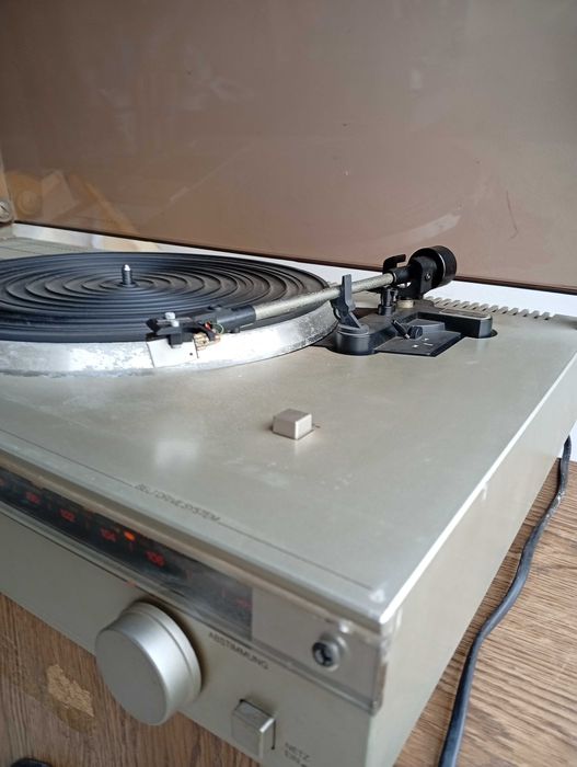 UNIVERSUM kompakt studio330 Vintage.gram.tuner.kaseta wzmac.sprawne