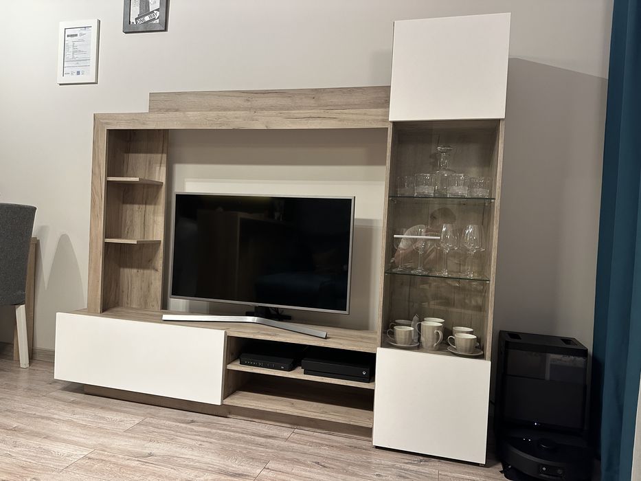 Meblościanka RTV do salonu