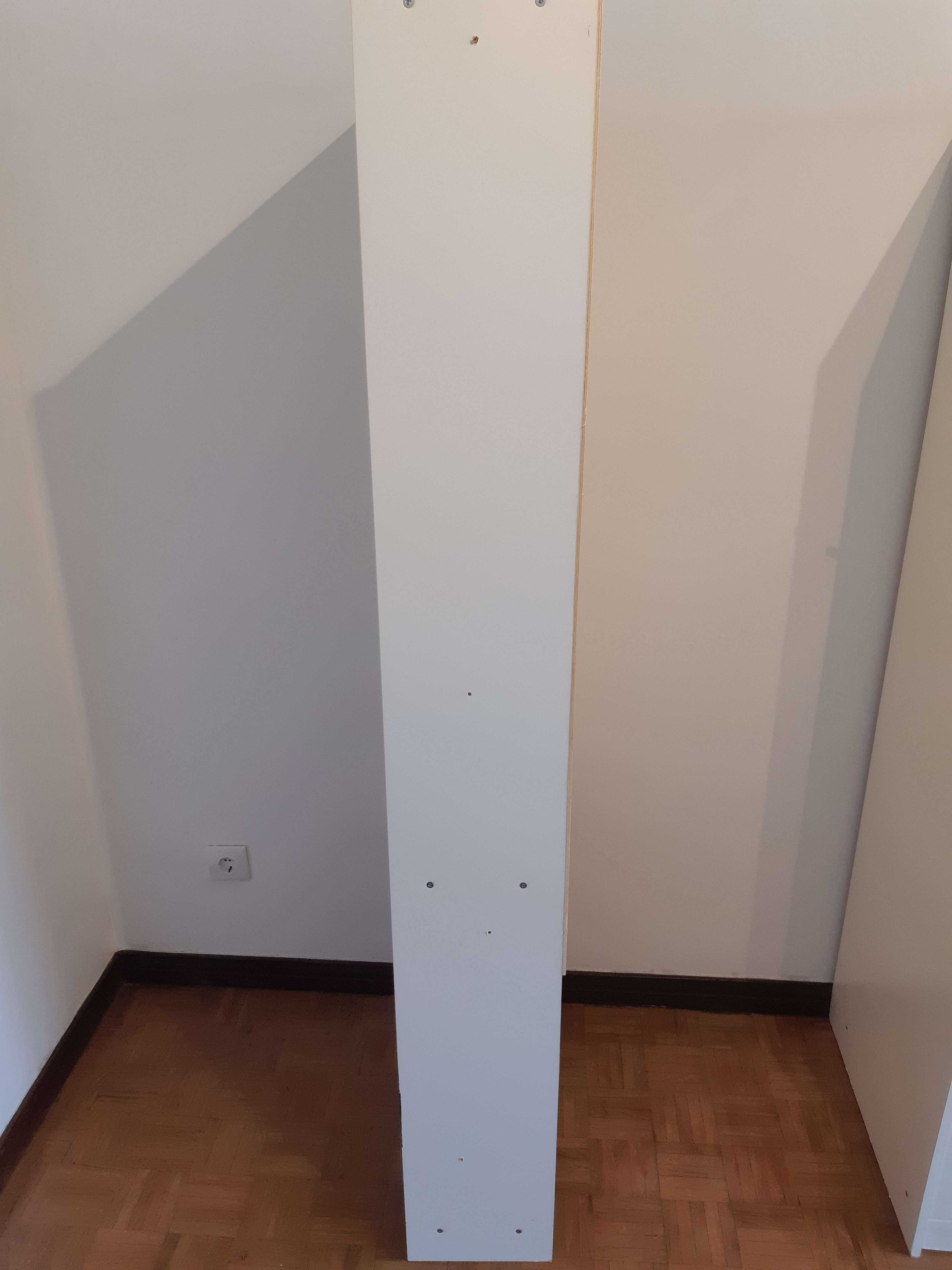 D: Estante Branca Ikea Gersby 180x60cm