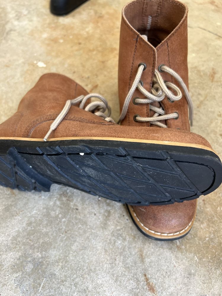 Sapatos e Botas.