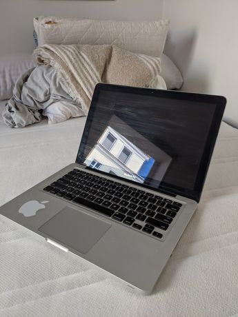 MacBook Pro 2012 PARA PEÇAS (não é Retina)