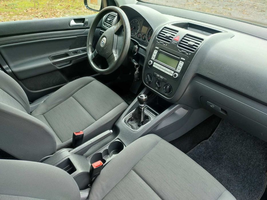 Свіжопригнаний з Німеччини гольф 5