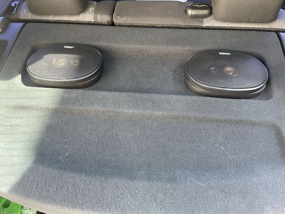 Полка багажника октавія тур