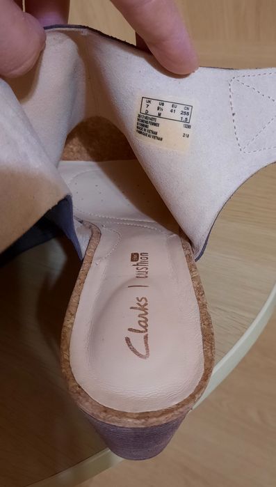 Босоніжки Clarks Натуральна замша р. 40 устілка 26-26,2 см