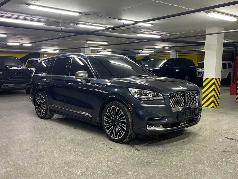 Lincoln Aviator 2022 року