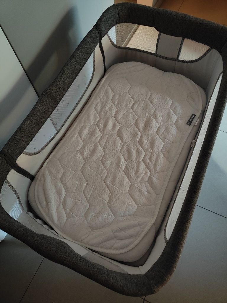 Łóżeczko dostawne MoMi Smart bed 4 w 1 + materac