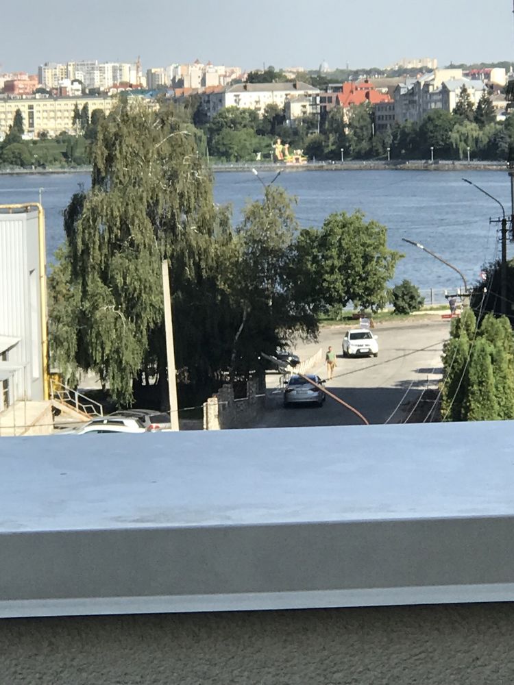 Атмосферна квартира з терасами з виглядом на озеро