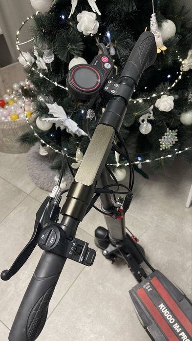 Електросамокат KUGOO M4 PRO