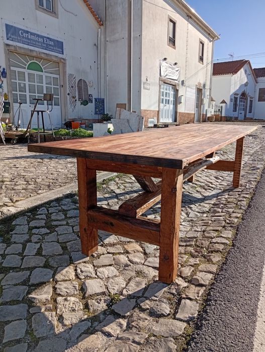 Mesa de jantar rústica