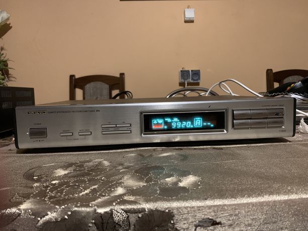 Tuner Onkyo T-4830