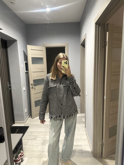 Продам куртку ZARA