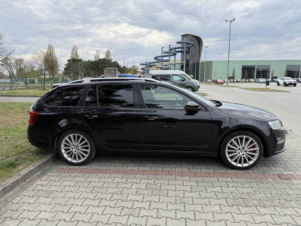 Skoda Octavia Rs 2015 2.0 TDI panorama