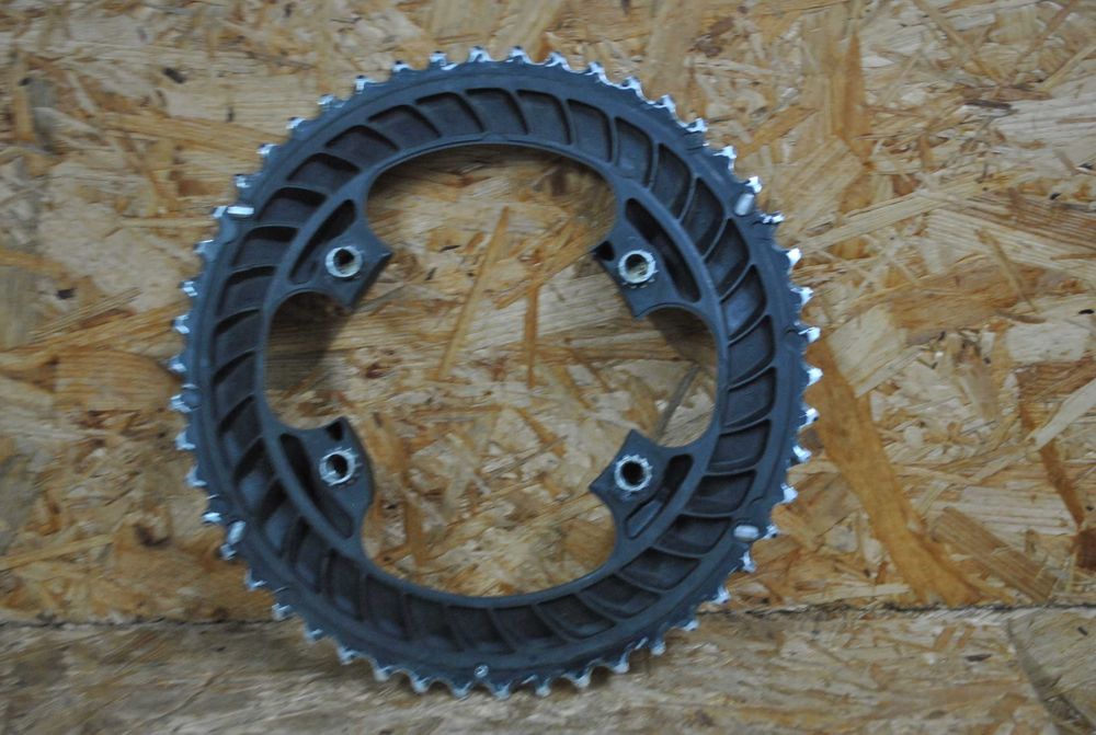Tarcza mechanizmu korbowego Shimano 105 FC-R7000 50T czarna
