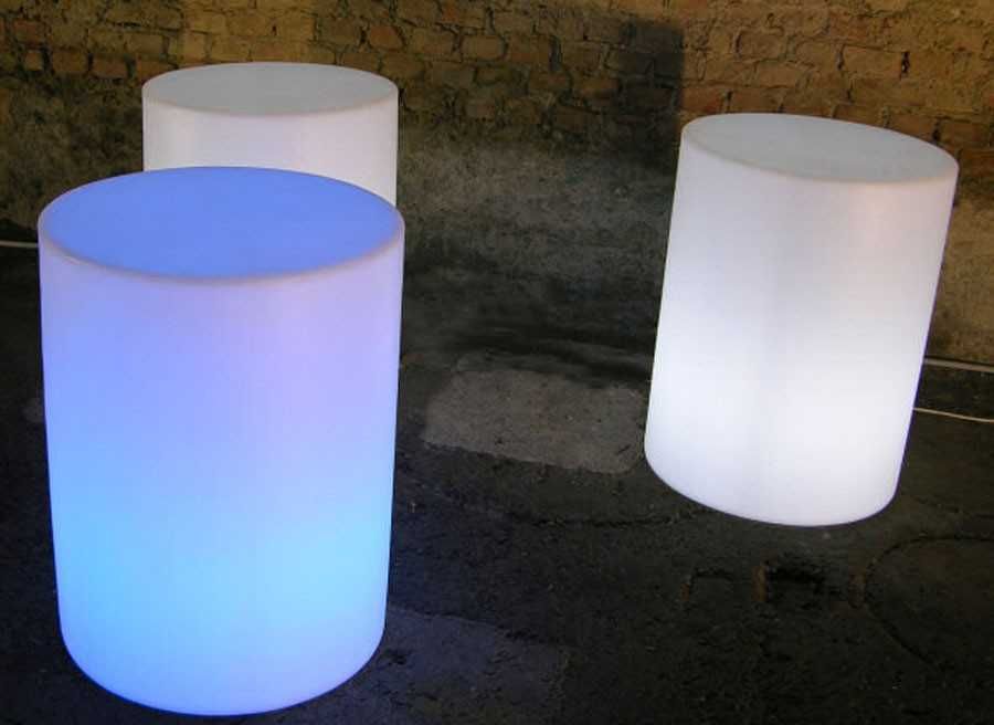 Mobiliario led vasos e mesas